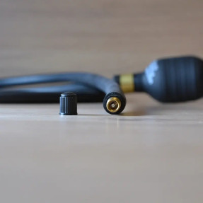 Inflatable PVC pipe plug